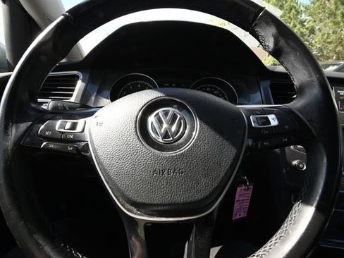 Used 2017 Volkswagen Golf Alltrack S AWD/4WD image 12