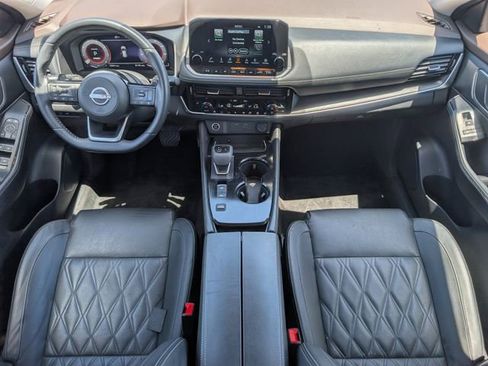 Used 2023 Nissan Rogue Platinum w/ Platinum Premium Package FWD image 5