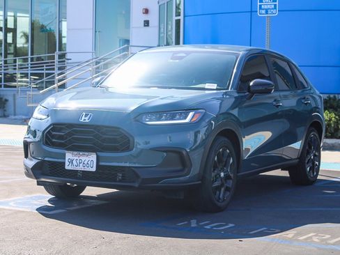 Used 2024 Honda HR-V Sport image 3