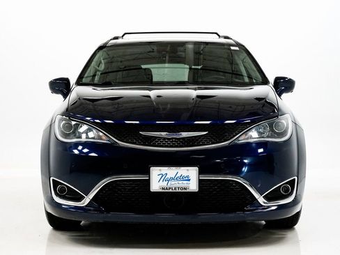 Used 2019 Chrysler Pacifica Touring-L Plus w/ Advanced Safetytec Group image 5