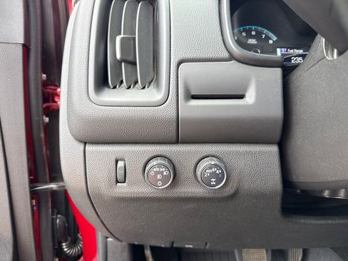 Used 2017 Chevrolet Colorado LT w/ LT Convenience Package AWD/4WD image 9
