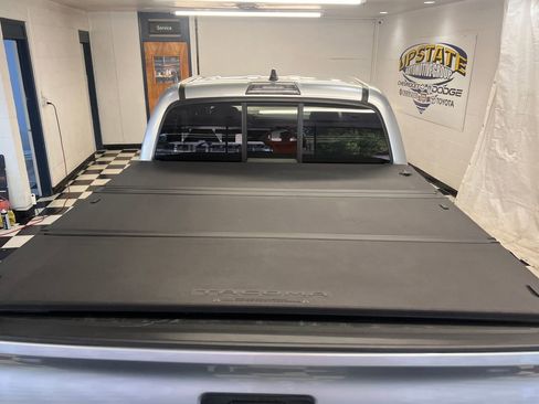 Used 2023 Toyota Tacoma SR AWD/4WD image 9