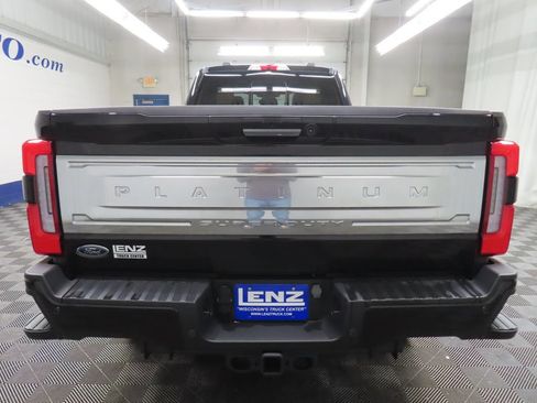 Used 2023 Ford F250 Platinum w/ FX4 Off-Road Package AWD/4WD image 45