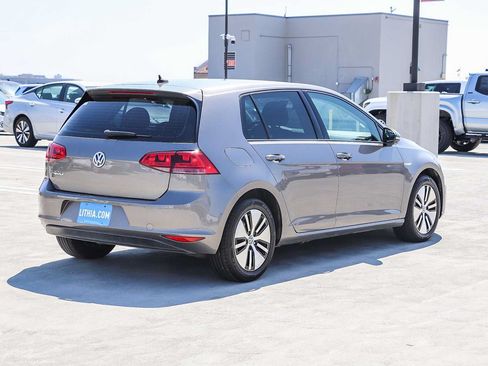 Used 2016 Volkswagen e-Golf SE FWD image 6
