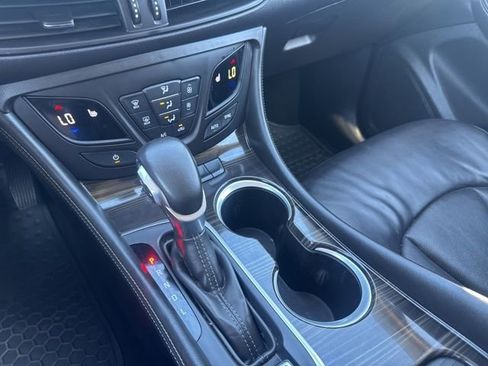 Used 2020 Buick Envision Essence image 17