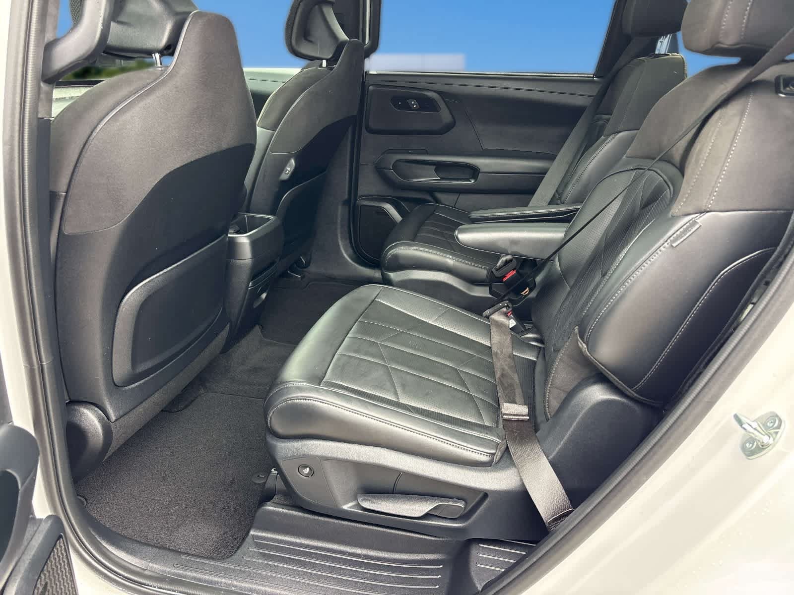 Used 2027 Kia Telluride SX Prestige X-Pro AWD/4WD image 12