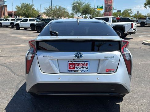 Used 2018 Toyota Prius Four w/ Advanced Technology Package FWD image 7
