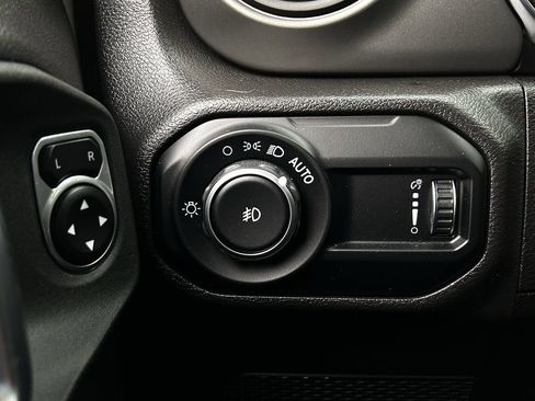 Used 2023 Jeep Wrangler Unlimited Sport AWD/4WD image 26