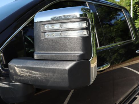 Used 2023 GMC Sierra 3500 Denali w/ Denali Ultimate Package AWD/4WD image 26