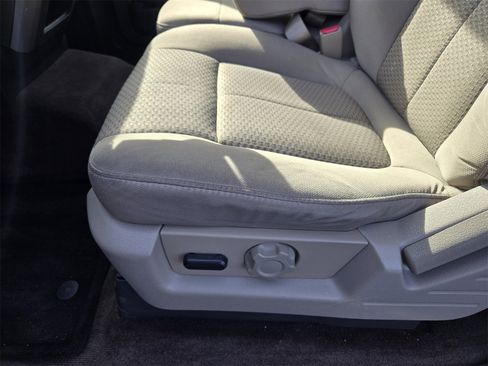 Used 2010 Ford F150 XLT image 20