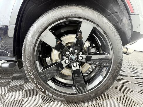 Used 2023 Land Rover Defender 110 V8 AWD/4WD image 31