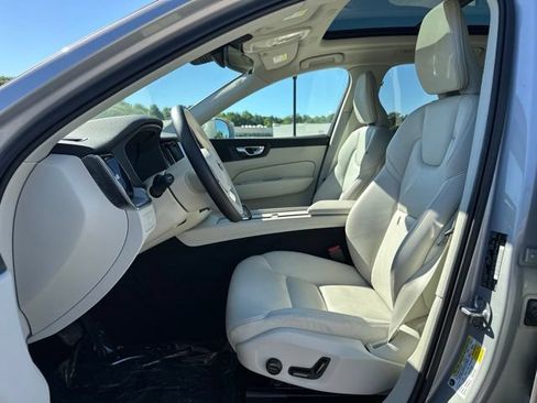 Certified 2023 Volvo XC60 B5 Core w/ Climate Package AWD/4WD image 17