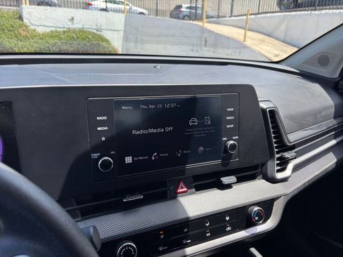 Used 2025 Kia Sportage LX FWD image 20