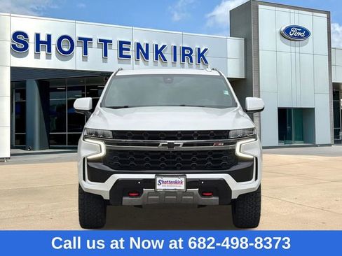 Used 2022 Chevrolet Tahoe Z71 w/ Luxury Package image 2