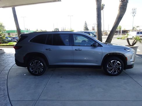 Certified 2025 Buick Enclave Sport Touring image 12