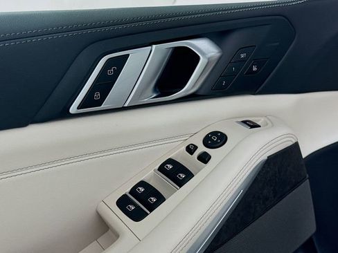 Used 2025 BMW X5 xDrive40i image 18