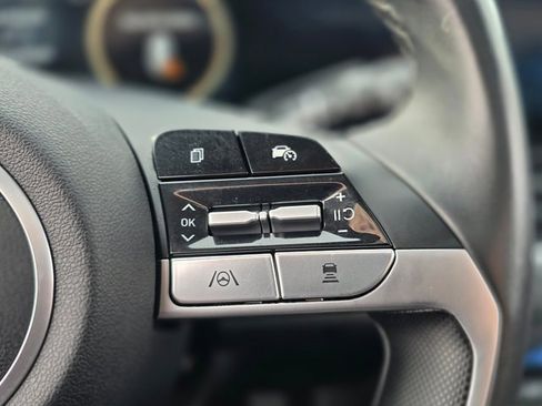 Certified 2025 Hyundai Elantra Limited image 22