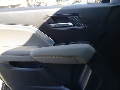 New 2026 Chevrolet Colorado ZR2 w/ Technology Package AWD/4WD image 18