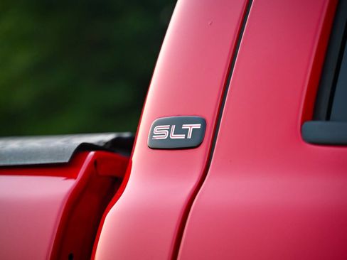 Used 2006 GMC Sierra 2500 SLT w/ Heavy-Duty Power Package AWD/4WD image 50