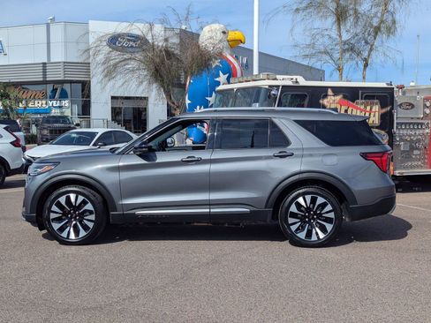 Used 2025 Ford Explorer Platinum w/ LUX Leather Package image 3