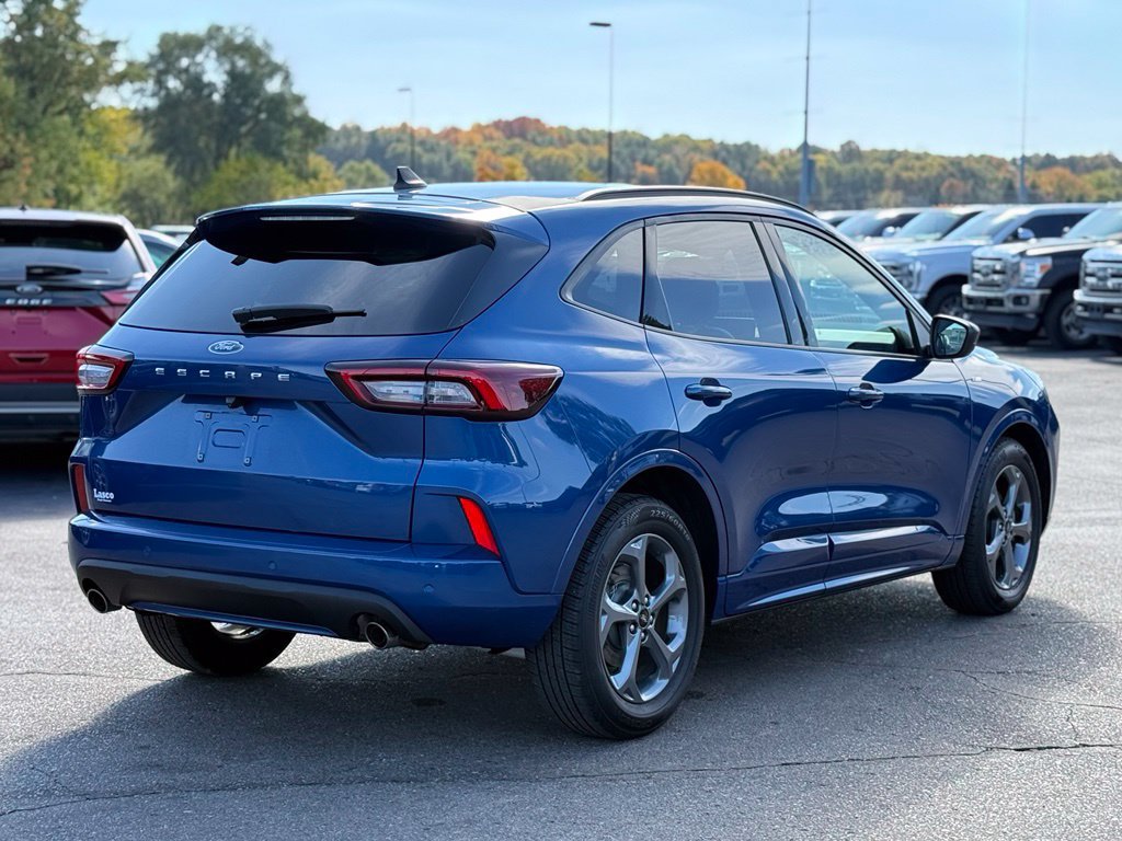 Used 2023 Ford Escape ST-Line w/ Tech Pack #1 FWD image 38