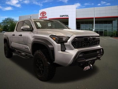 New 2025 Toyota Tacoma TRD Off-Road AWD/4WD image 3