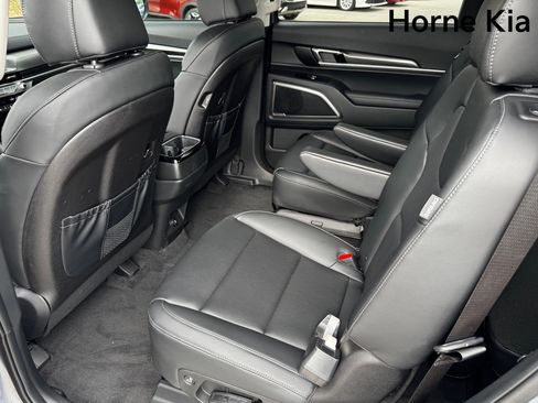 New 2025 Kia Telluride S image 12