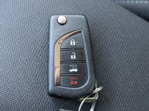 Used 2024 Toyota Corolla LE image 30