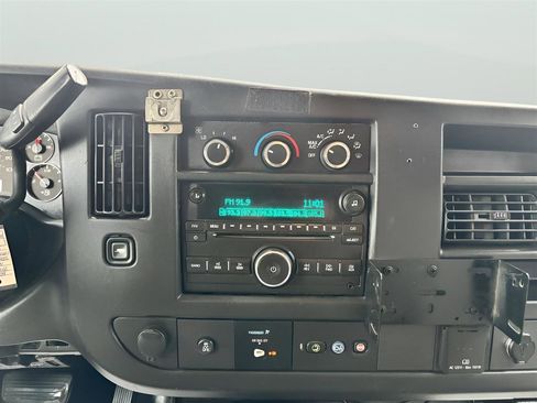 Used 2016 Chevrolet Express 3500 LT w/ LT Preferred Equipment Group RWD image 15