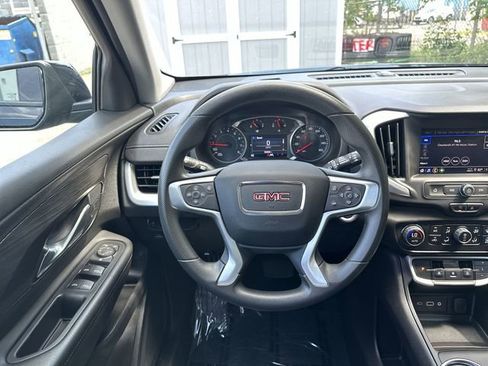 Used 2023 GMC Terrain SLE w/ Driver Convenience Package FWD image 13