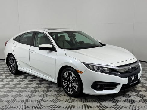 Used 2016 Honda Civic EX-T image 3