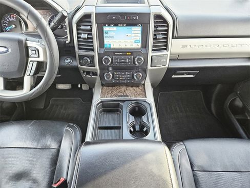 Used 2019 Ford F250 Lariat w/ Lariat Ultimate Package image 10
