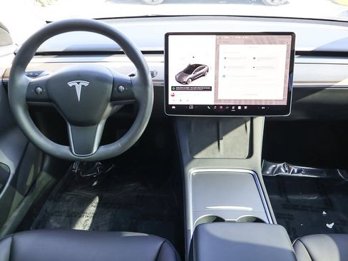 Used 2023 Tesla Model 3 Standard Range image 40