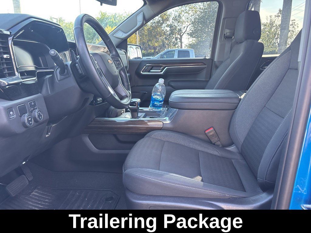 Used 2024 Chevrolet Silverado 1500 LT RWD image 8