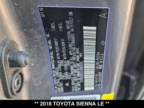 Used 2018 Toyota Sienna LE w/ Carpet Mat Package FWD image 28
