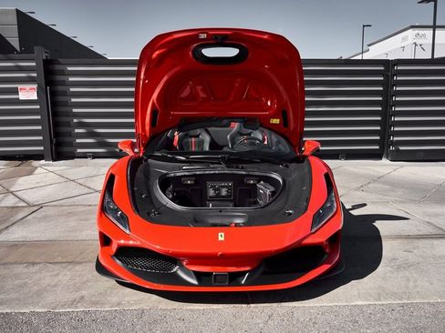Used 2022 Ferrari F8 Tributo image 19