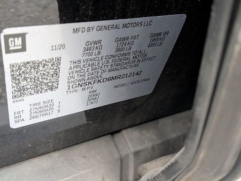 Used 2021 Chevrolet Suburban Premier image 39