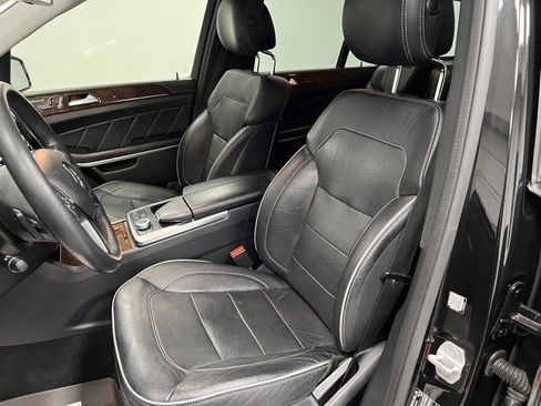 Used 2014 Mercedes-Benz GL 550 4MATIC image 24