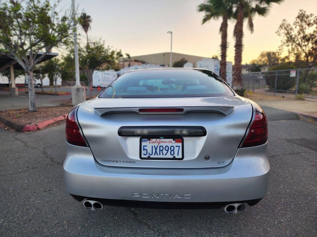 Used 2004 Pontiac Grand Prix GT w/ Drivers Package FWD image 4