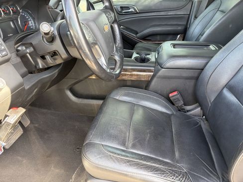 Used 2019 Chevrolet Suburban LT AWD/4WD image 11