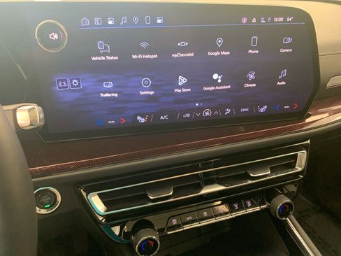 Used 2024 Chevrolet Traverse Z71 w/ Enhanced Driving Package image 29