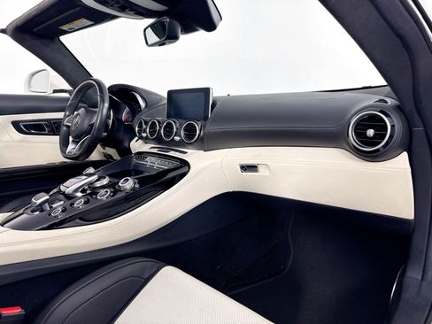 Used 2018 Mercedes-Benz AMG GT Roadster image 27