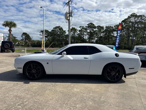 Used 2019 Dodge Challenger R/T Scat Pack w/ Shaker Package image 6