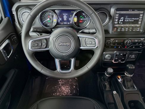 Used 2023 Jeep Wrangler Sahara image 5