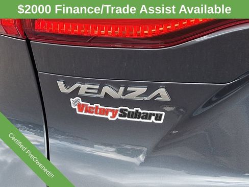 Used 2022 Toyota Venza LE AWD/4WD image 30