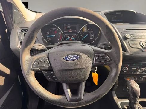 Used 2018 Ford Escape SE FWD image 12