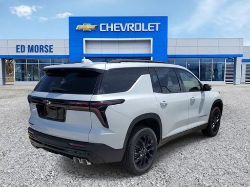 New 2026 Chevrolet Traverse LT w/ Midnight/Sport Edition FWD image 3