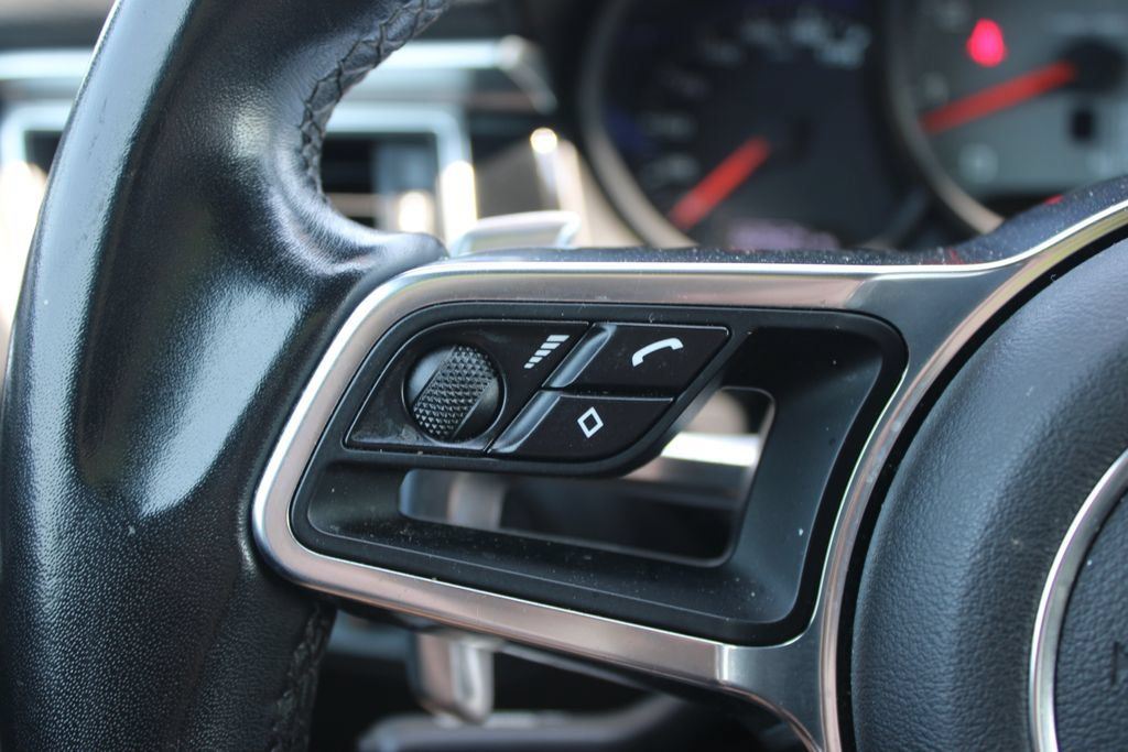 Used 2018 Porsche Macan S AWD/4WD image 35