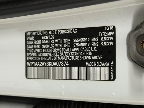 Used 2019 Porsche Cayenne Sport Utility 4D image 54
