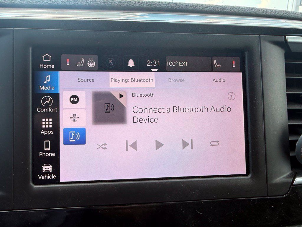 Used 2023 Chrysler Voyager LX FWD image 10